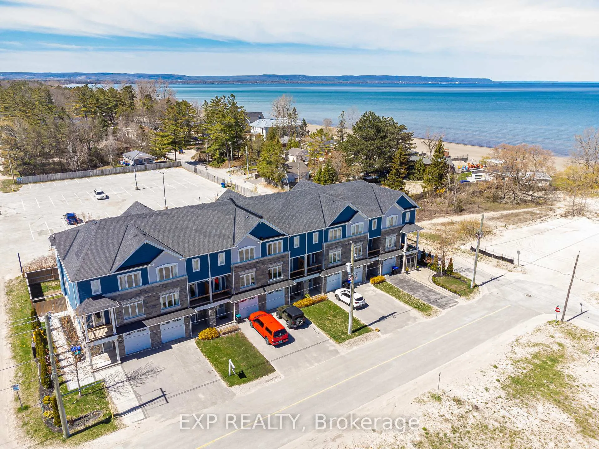 Photo 6 of 22 18th Street N, Wasaga Beach — HOMEH