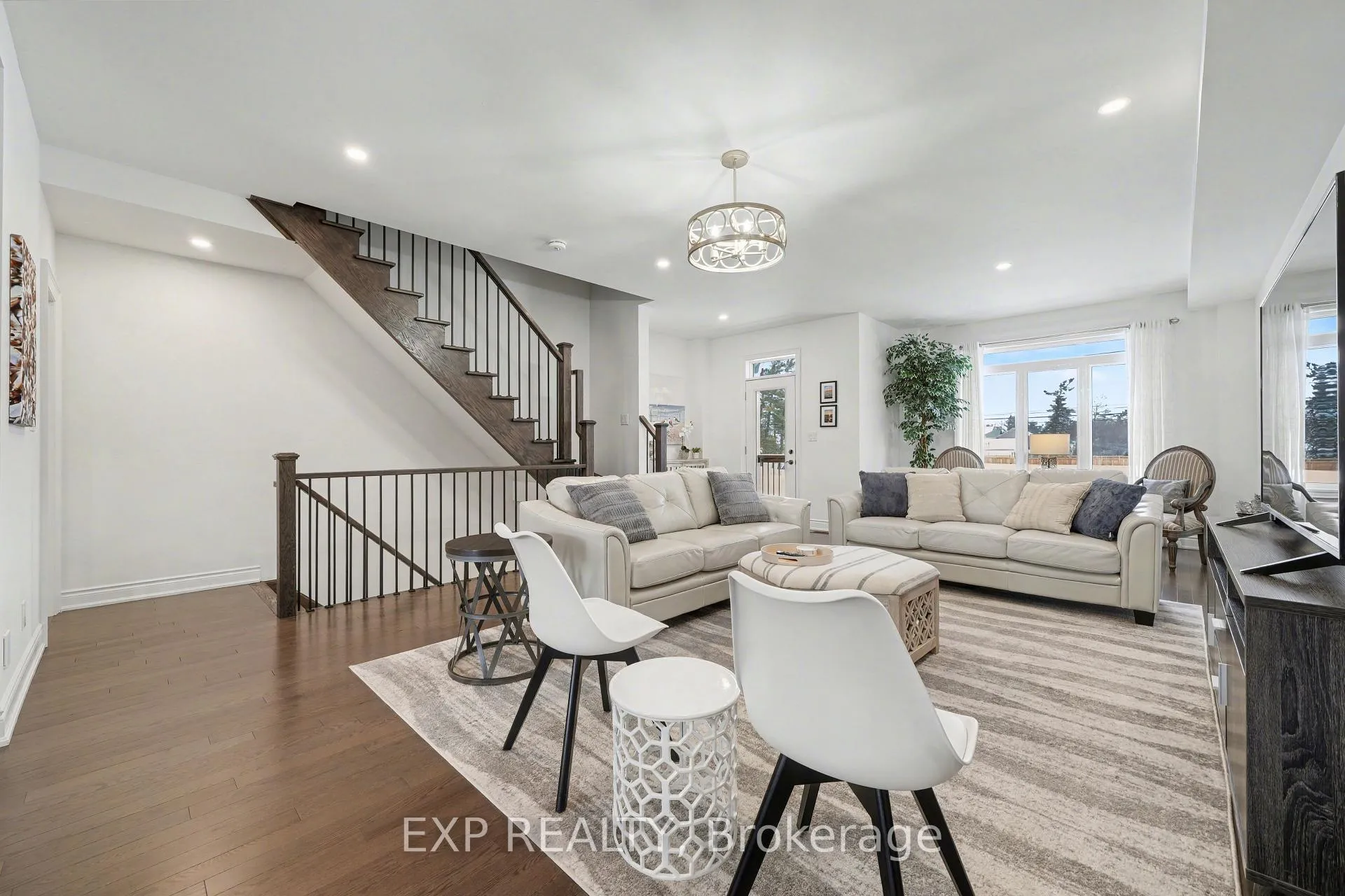 Photo 13 of 22 18th Street N, Wasaga Beach — HOMEH