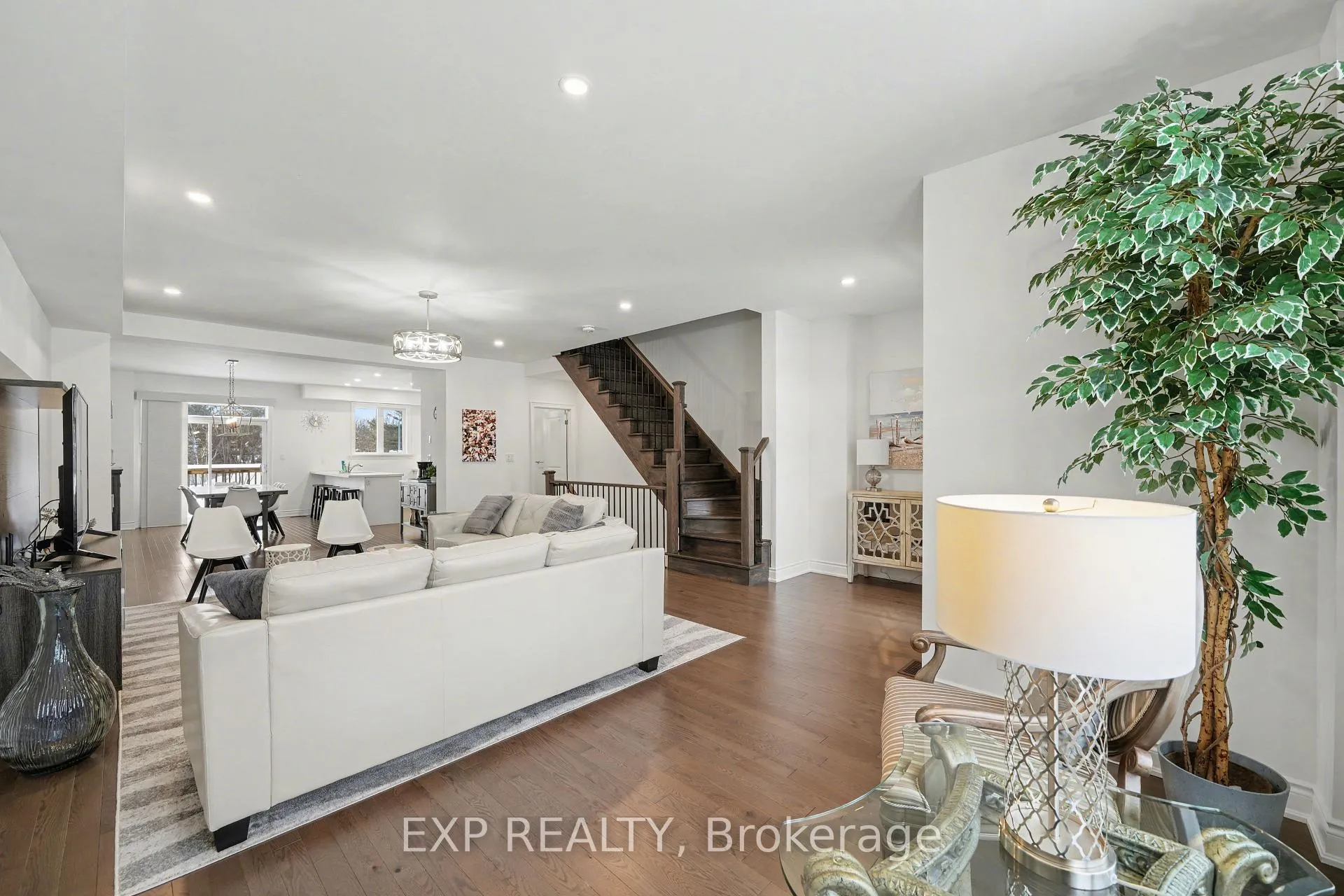 Photo 15 of 22 18th Street N, Wasaga Beach — HOMEH