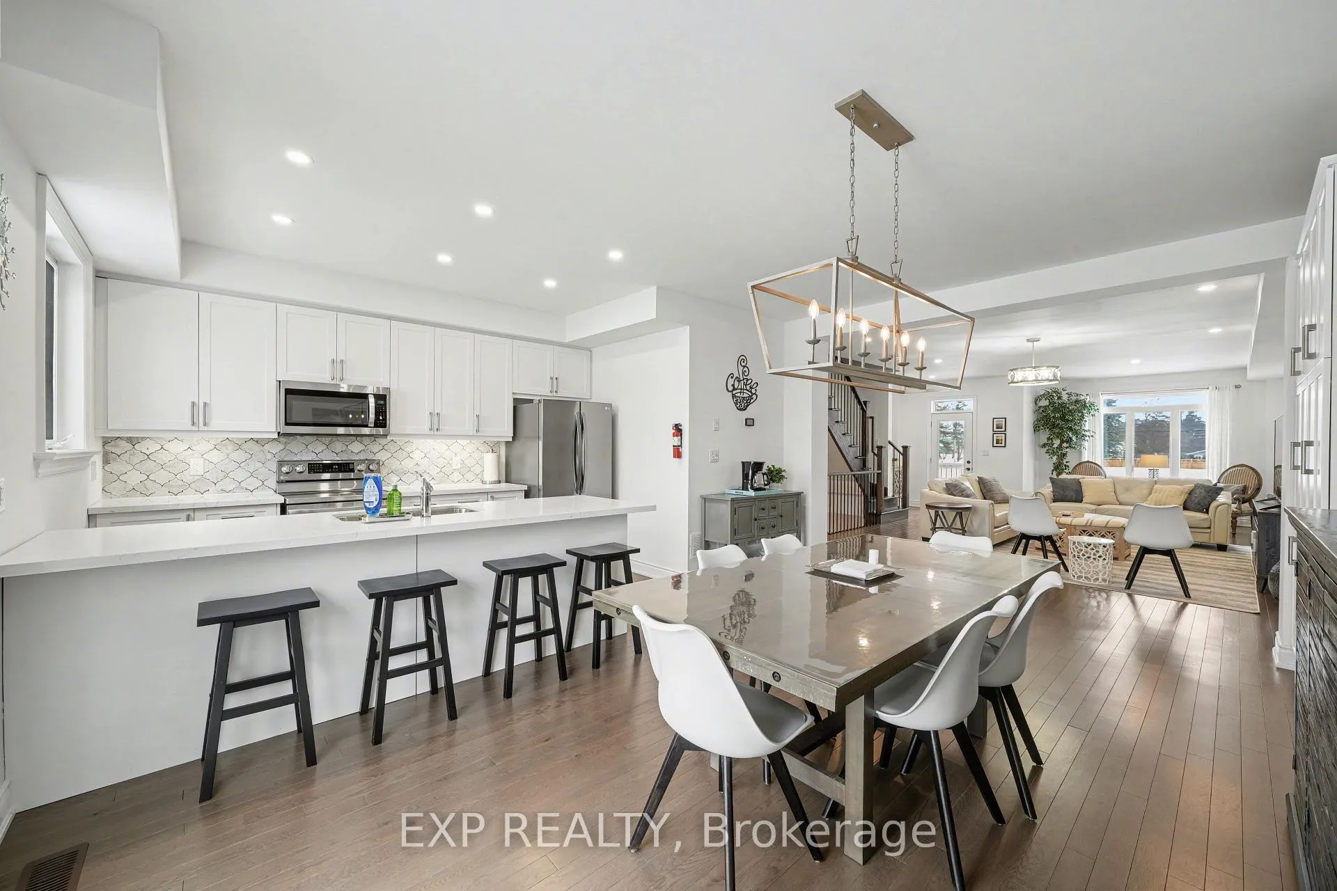 Photo 17 of 22 18th Street N, Wasaga Beach — HOMEH