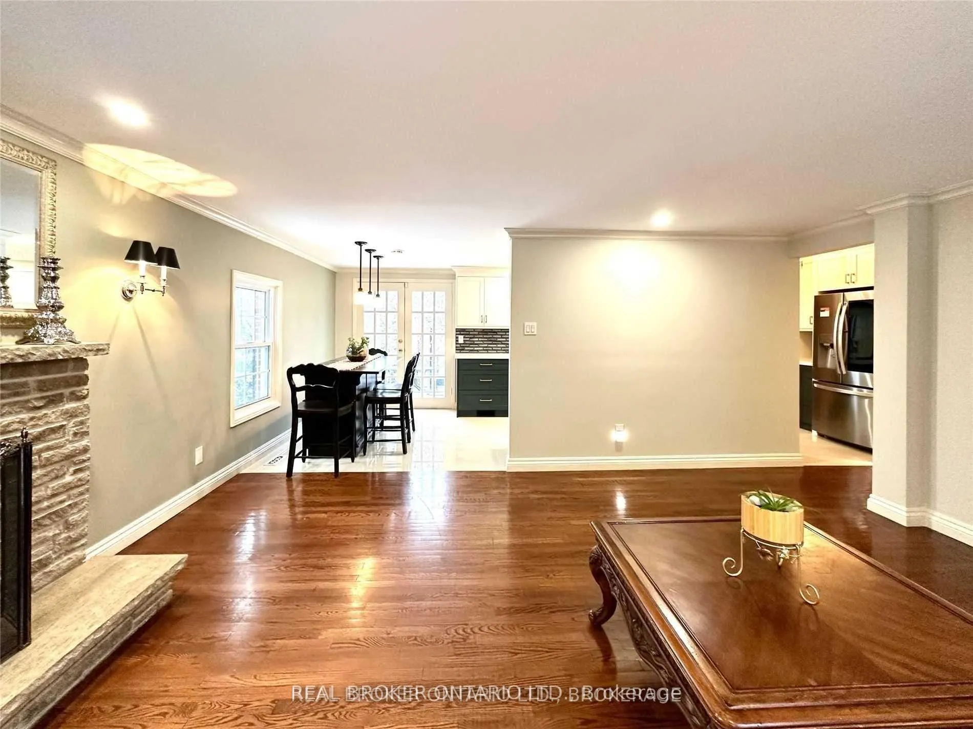 Photo 8 of 2524 King Richards Place, Mississauga, Sheridan — HOMEH