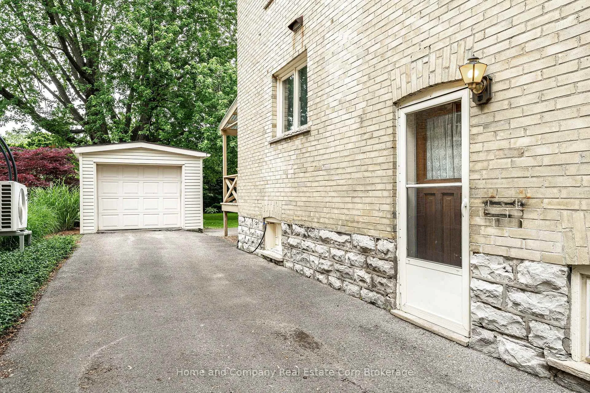 Photo 32 of 193 Douglas Street, Stratford — HOMEH