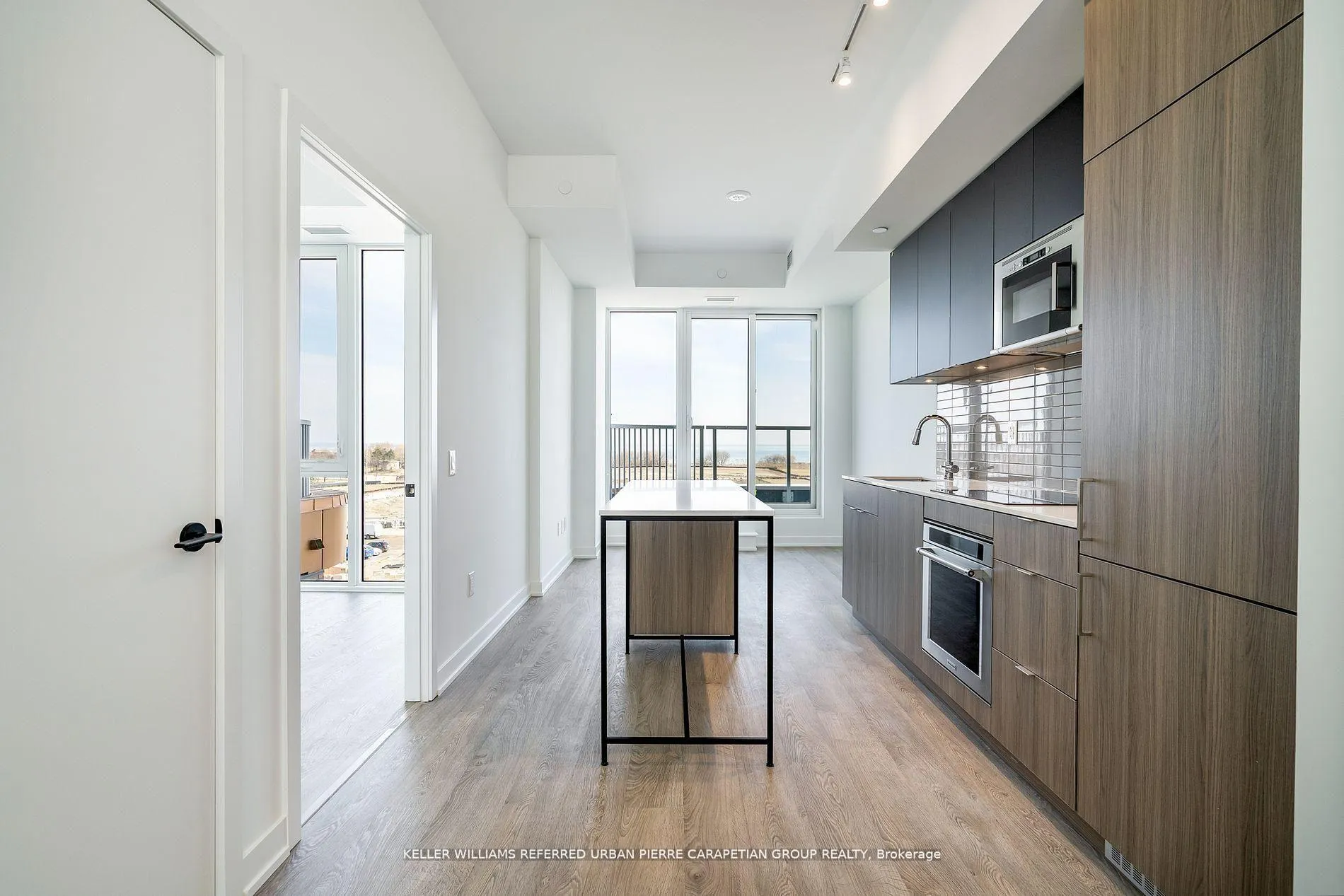 Front of Unit 511, 220 Missinnihe Way