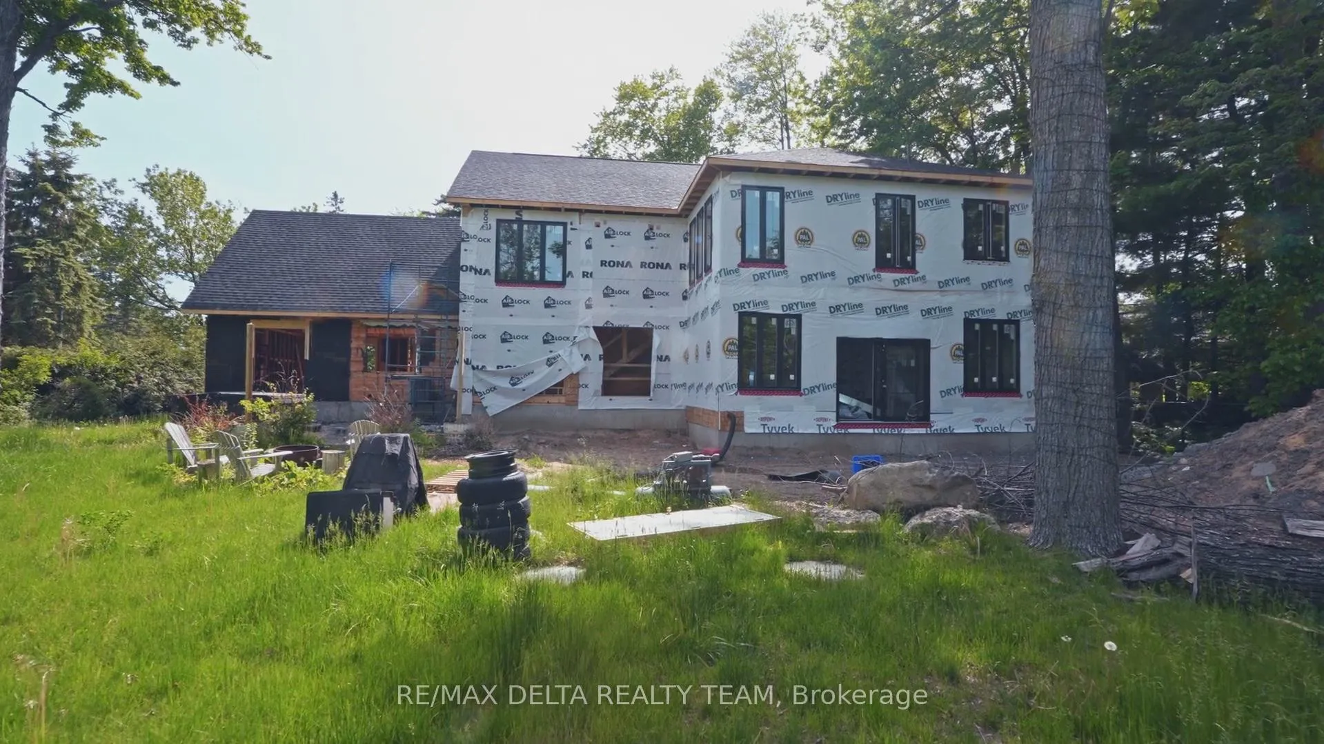 Photo 3 of 8 Pineglen Crescent, Ottawa, Pineglen/Country Place — HOMEH