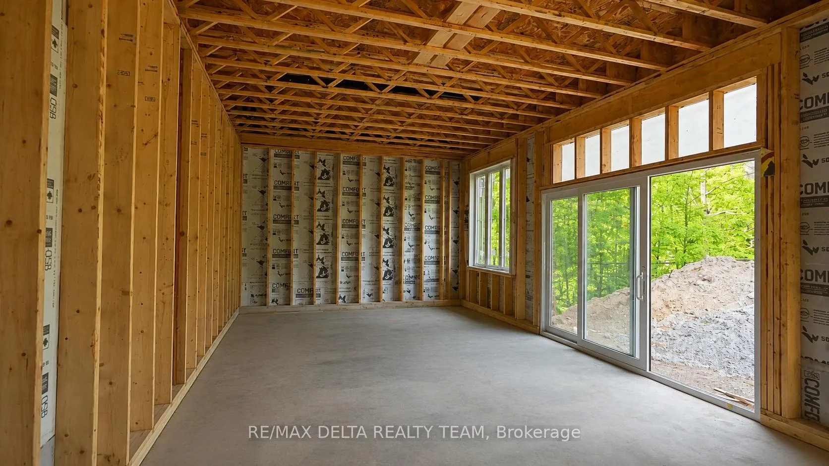 Photo 11 of 8 Pineglen Crescent, Ottawa, Pineglen/Country Place — HOMEH