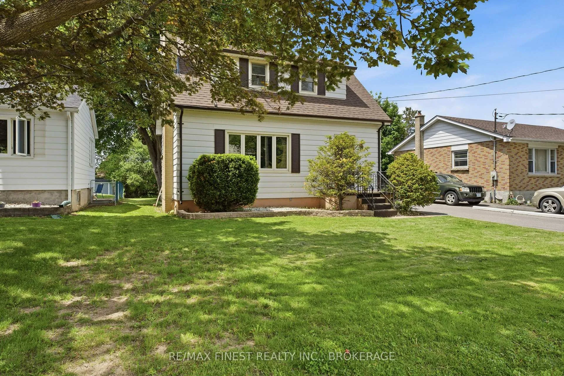Photo 3 of 156 Florence Street, Kingston, West of Sir John A. Blvd — HOMEH