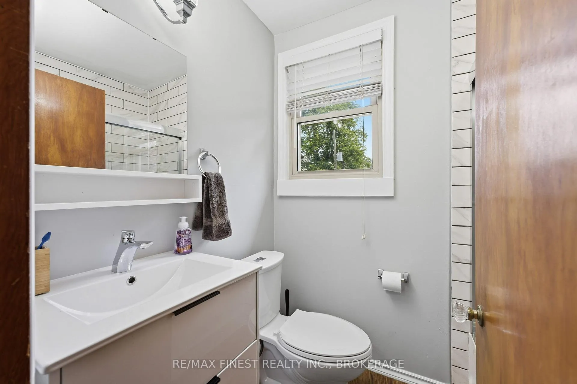 Photo 23 of 156 Florence Street, Kingston, West of Sir John A. Blvd — HOMEH