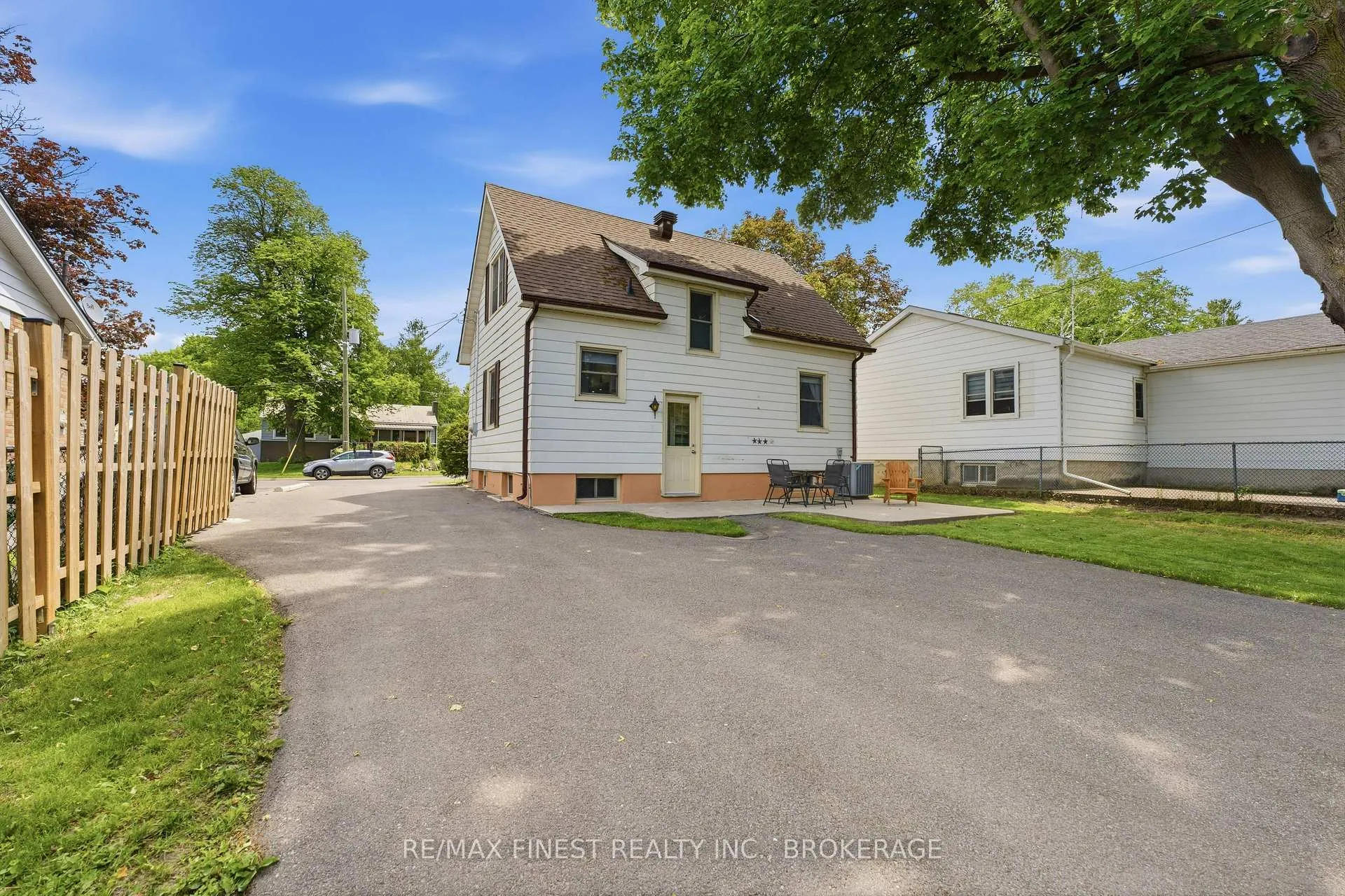 Photo 31 of 156 Florence Street, Kingston, West of Sir John A. Blvd — HOMEH