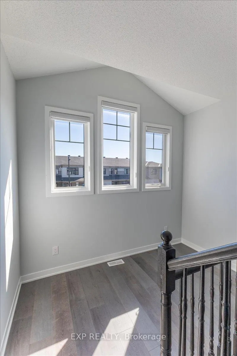 Photo 20 of 297 Billrian Crescent, Ottawa, Stittsville (North) — HOMEH