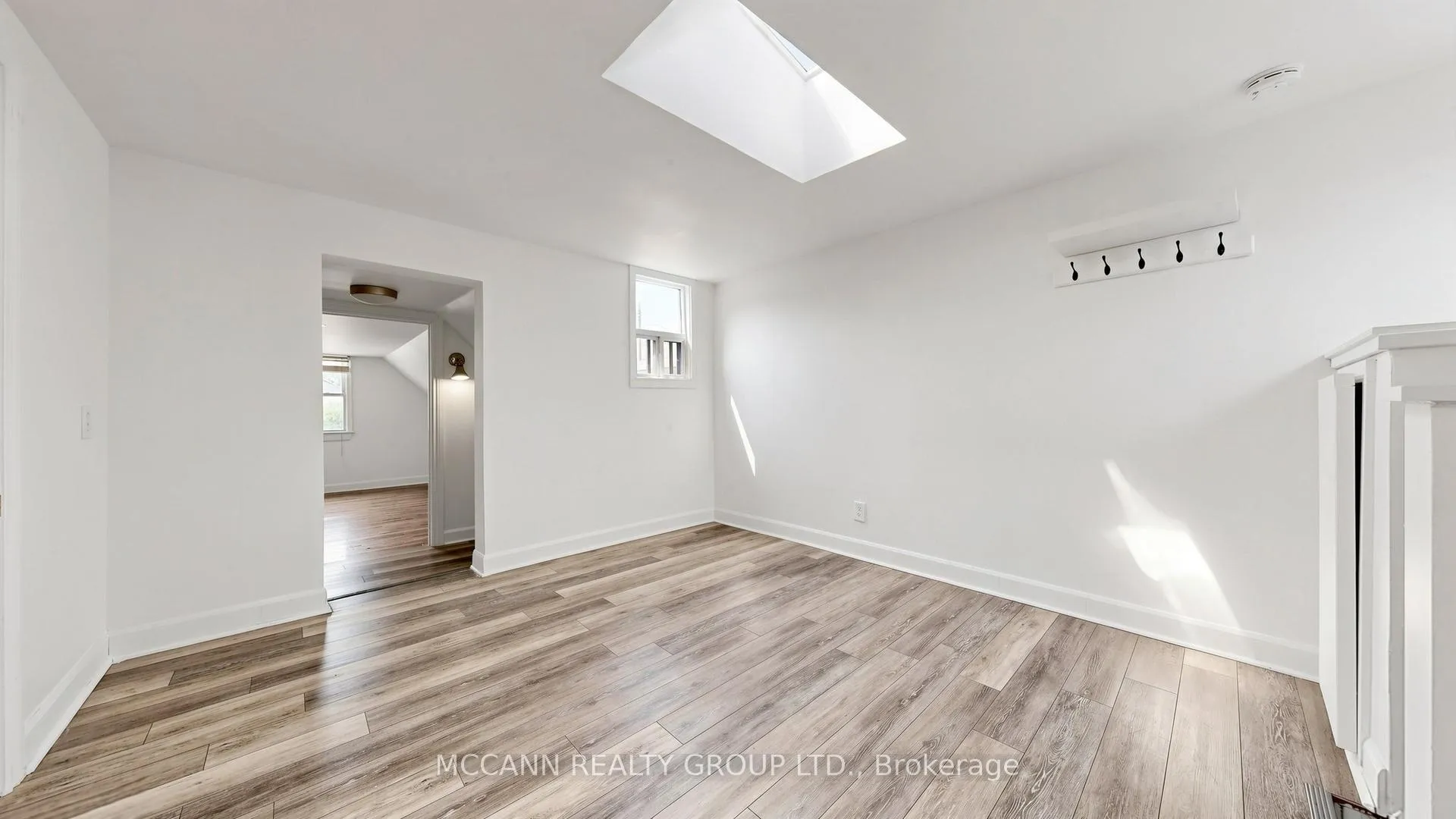 Photo 8 of 384 Whitmore Avenue, North York, Briar Hill-Belgravia — HOMEH