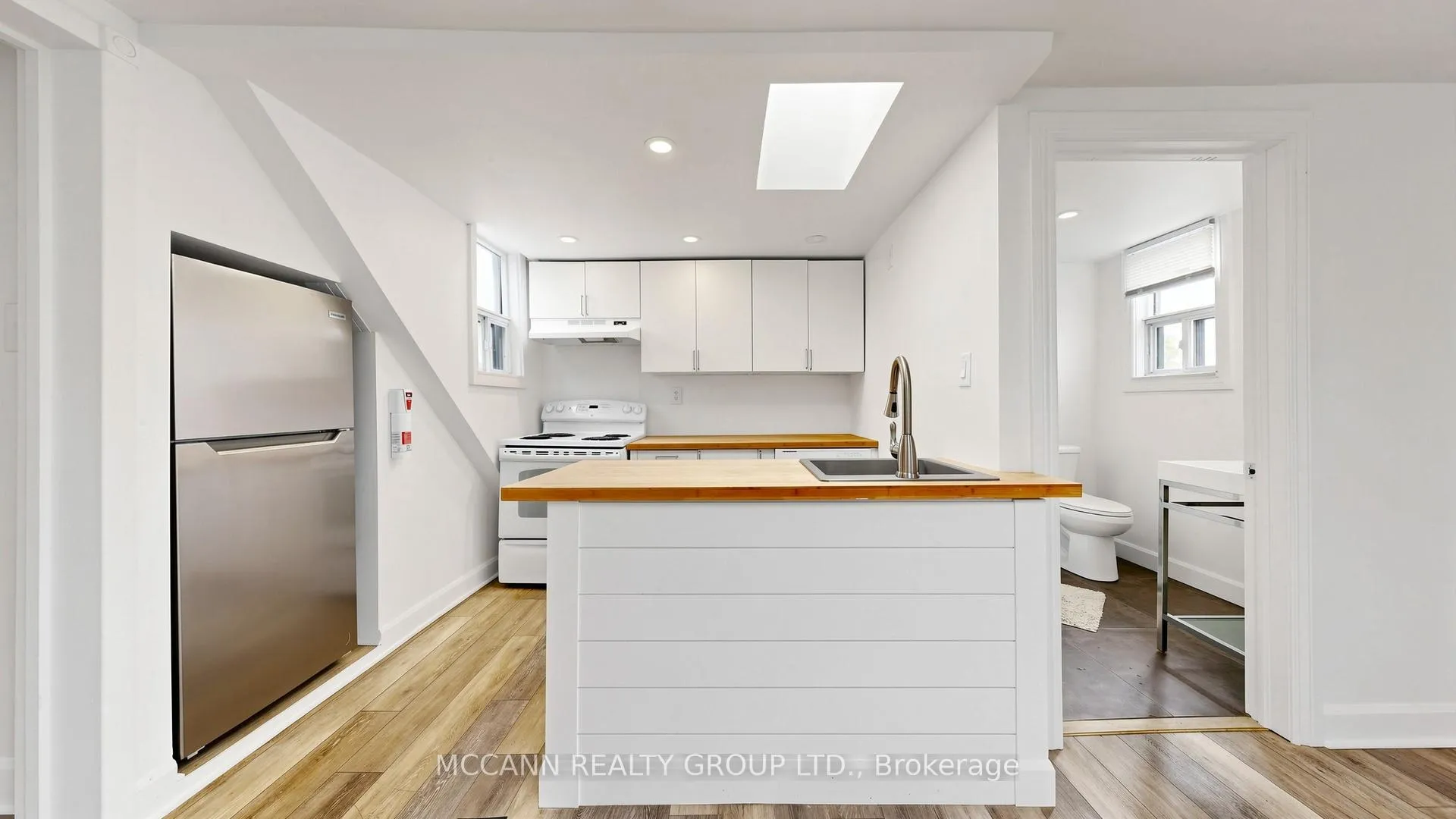 Photo 9 of 384 Whitmore Avenue, North York, Briar Hill-Belgravia — HOMEH