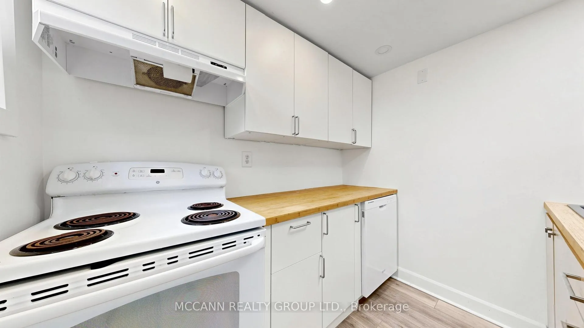 Photo 12 of 384 Whitmore Avenue, North York, Briar Hill-Belgravia — HOMEH