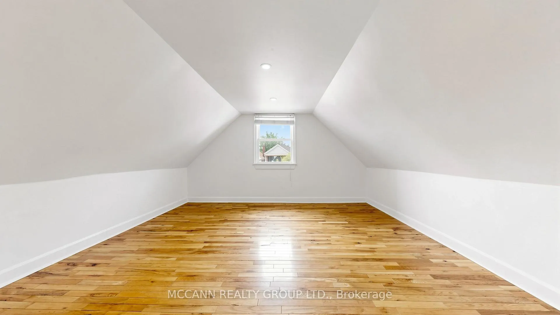 Photo 17 of 384 Whitmore Avenue, North York, Briar Hill-Belgravia — HOMEH