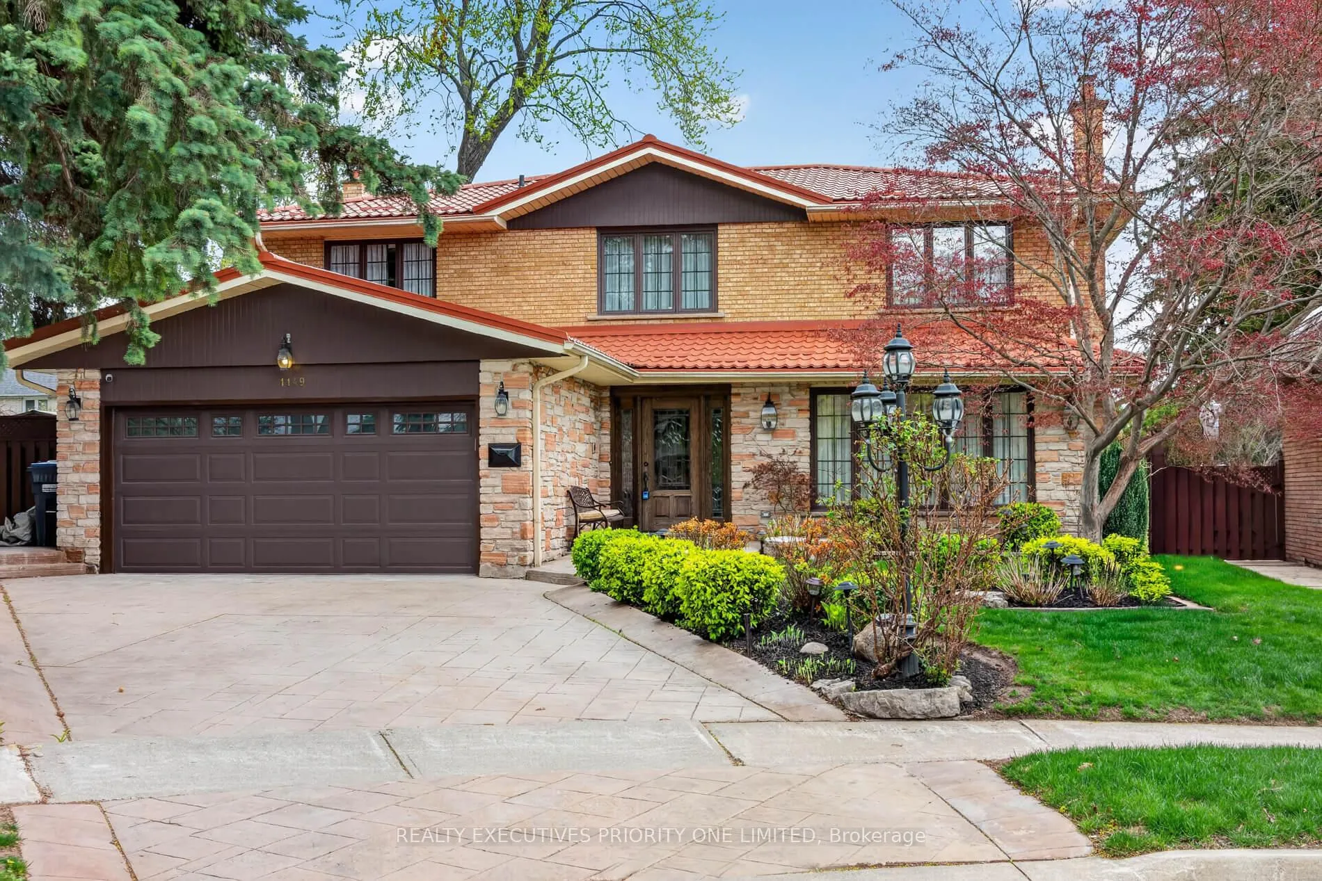 Front of 1149 Spragg Court