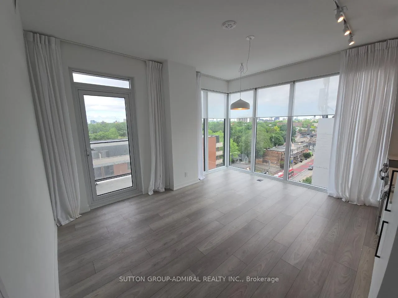 Photo 5 of Unit 624, 285 Dufferin Street, Toronto, South Parkdale — HOMEH