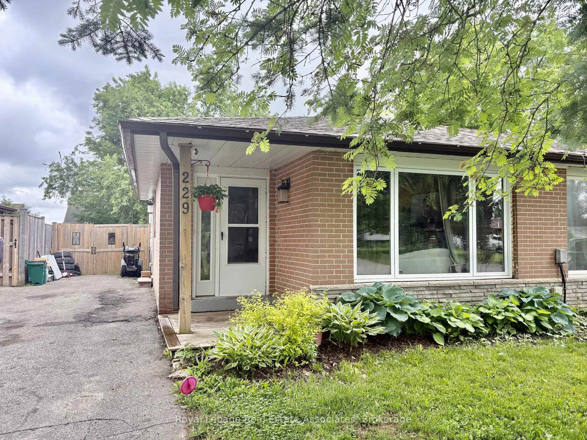 Photo of 229 Simon Street