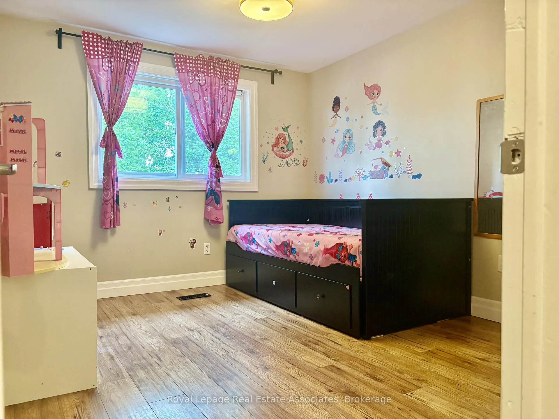 Photo 5 of 229 Simon Street, Shelburne — HOMEH