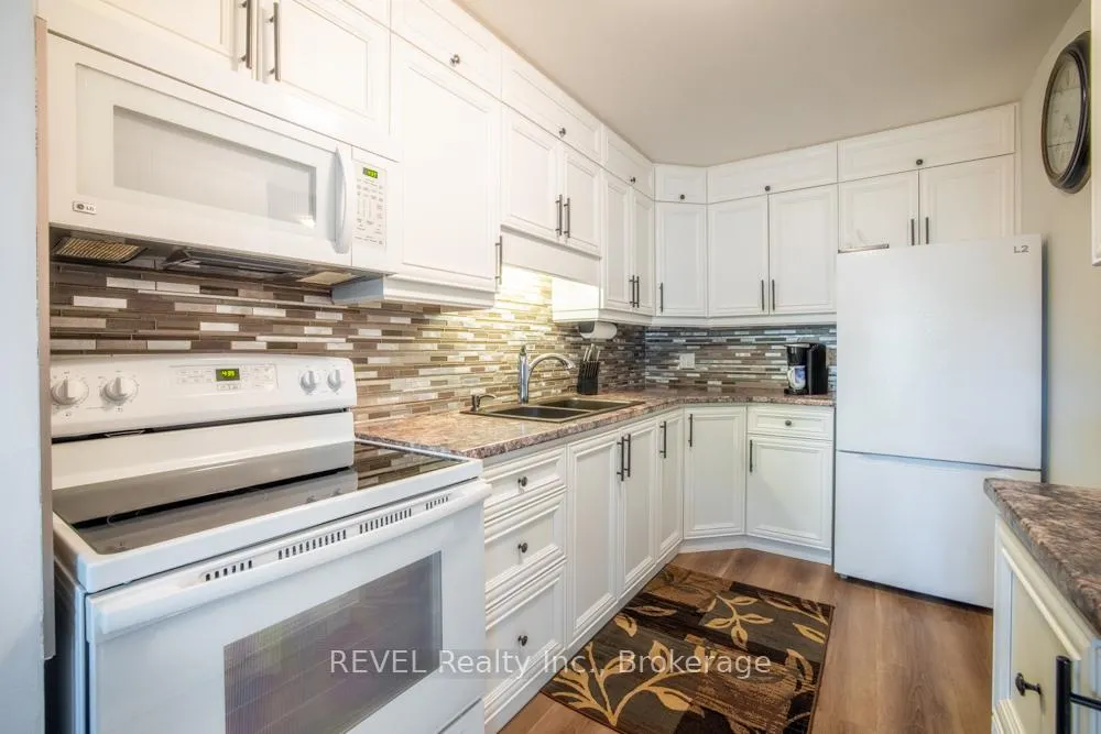 Photo 5 of Unit 2, 64 Forster Street, St. Catharines, Vine/Linwell — HOMEH