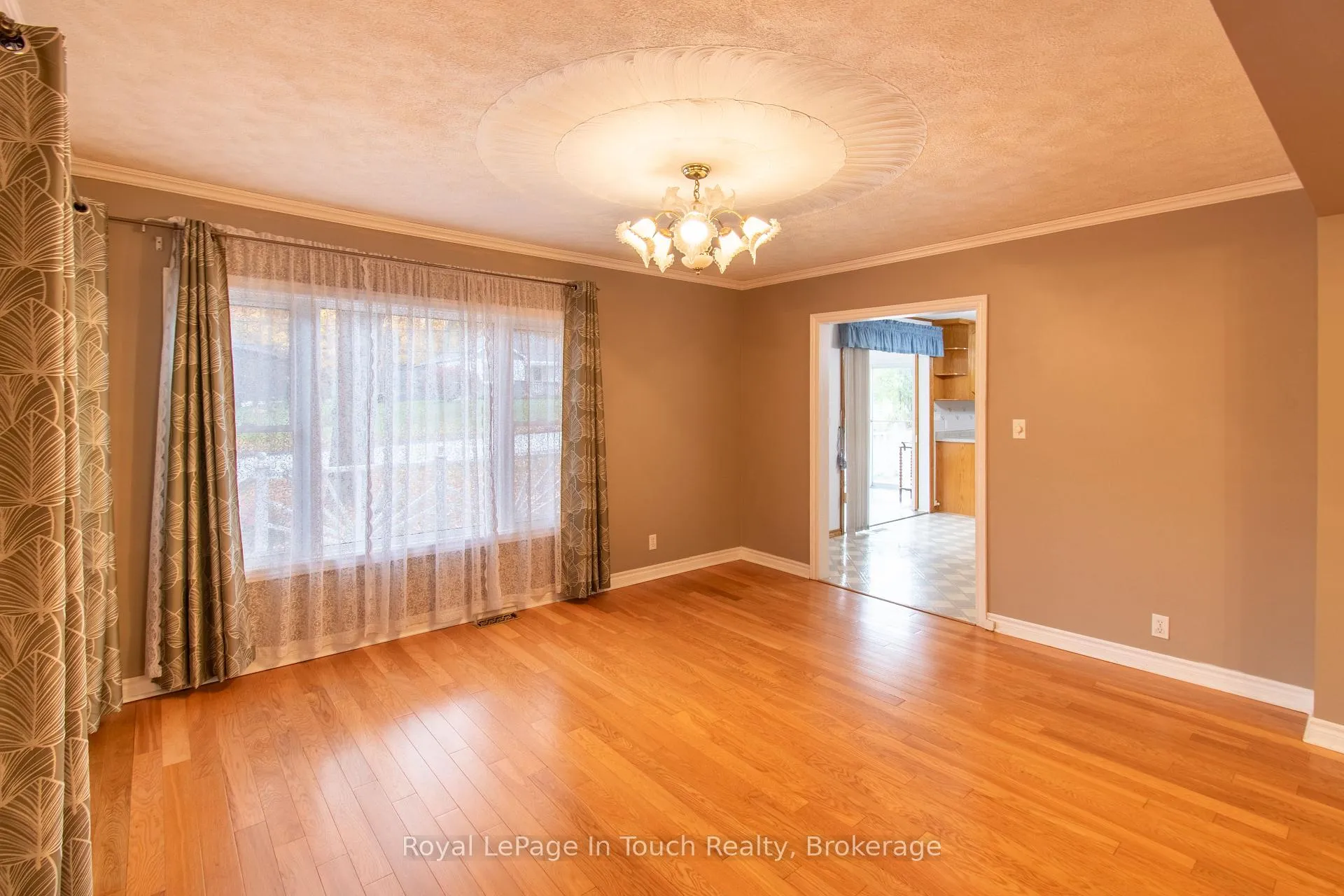 Photo 17 of 748 Overhead bridge Road, Penetanguishene — HOMEH