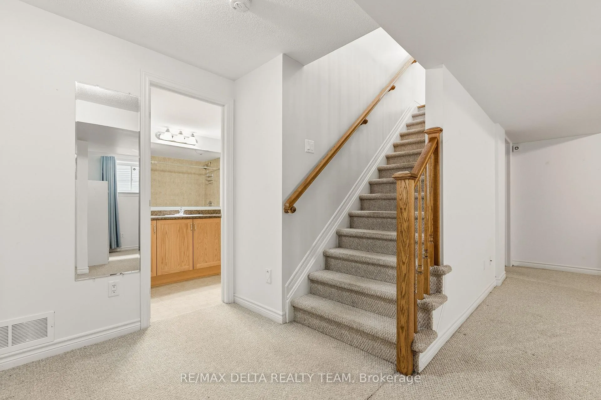 Photo 17 of 346 Farincourt Crescent, Ottawa, Avalon West — HOMEH