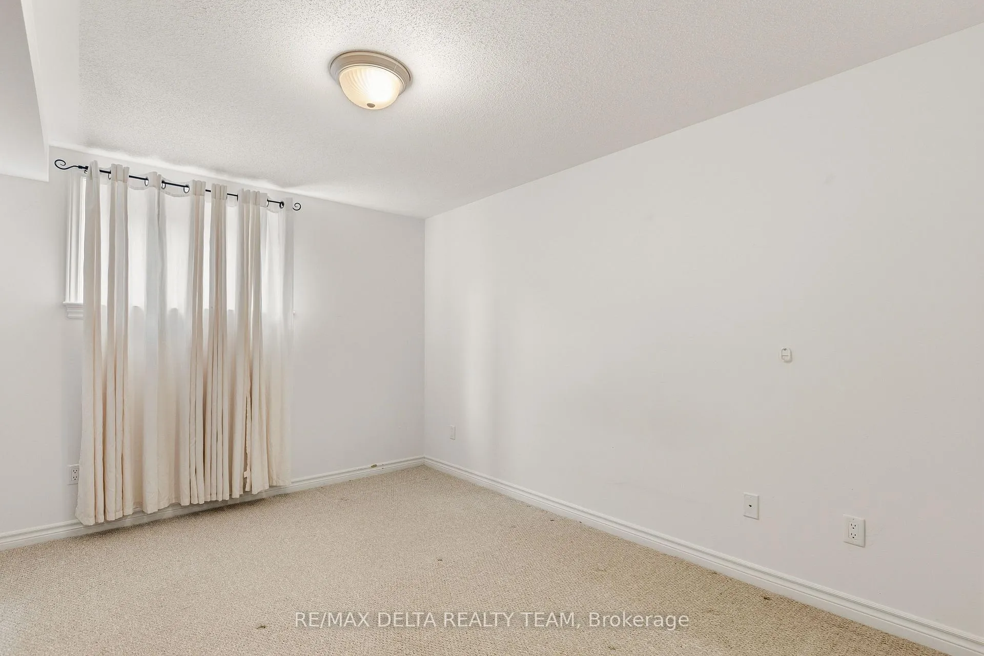 Photo 20 of 346 Farincourt Crescent, Ottawa, Avalon West — HOMEH