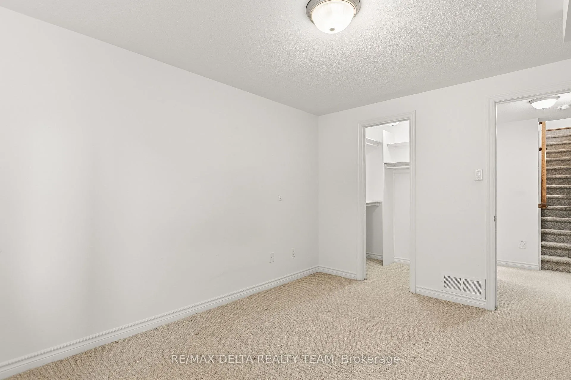 Photo 21 of 346 Farincourt Crescent, Ottawa, Avalon West — HOMEH