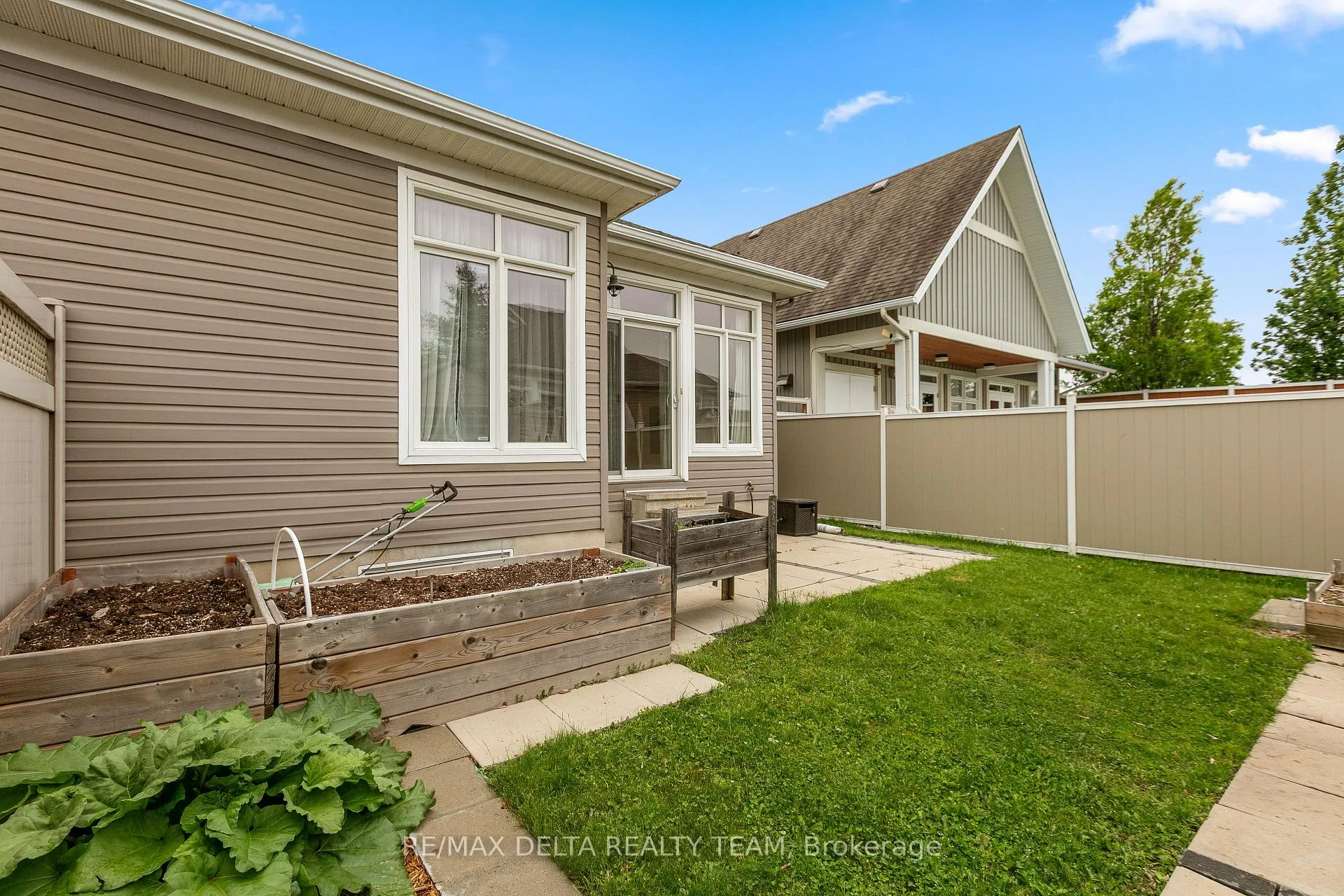 Photo 28 of 346 Farincourt Crescent, Ottawa, Avalon West — HOMEH
