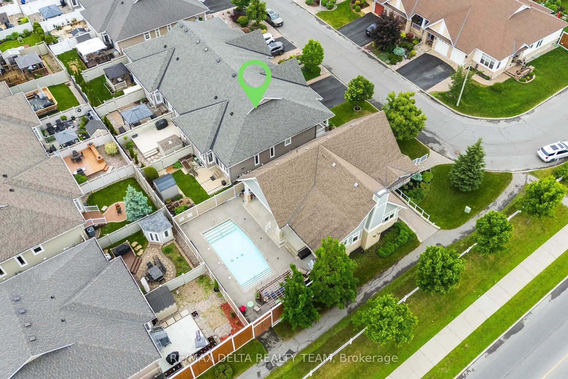 Photo 31 of 346 Farincourt Crescent, Ottawa, Avalon West — HOMEH