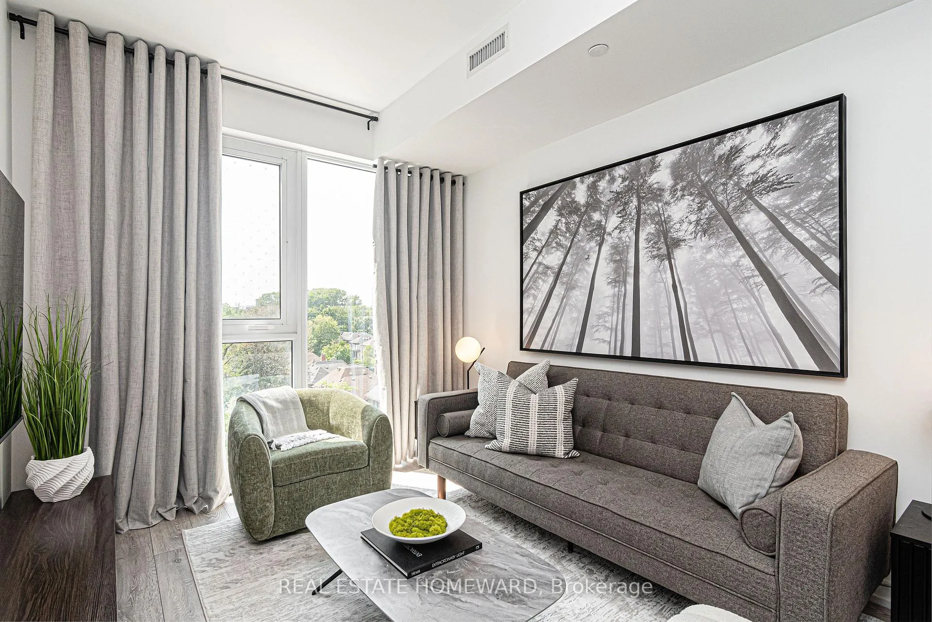 Photo 4 of Unit 502, 2020 Bathurst Street, Toronto, Humewood-Cedarvale — HOMEH
