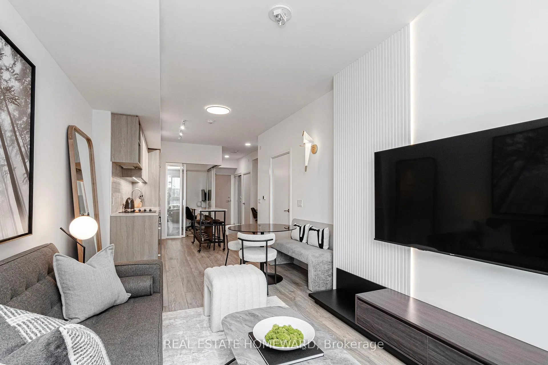 Photo 5 of Unit 502, 2020 Bathurst Street, Toronto, Humewood-Cedarvale — HOMEH