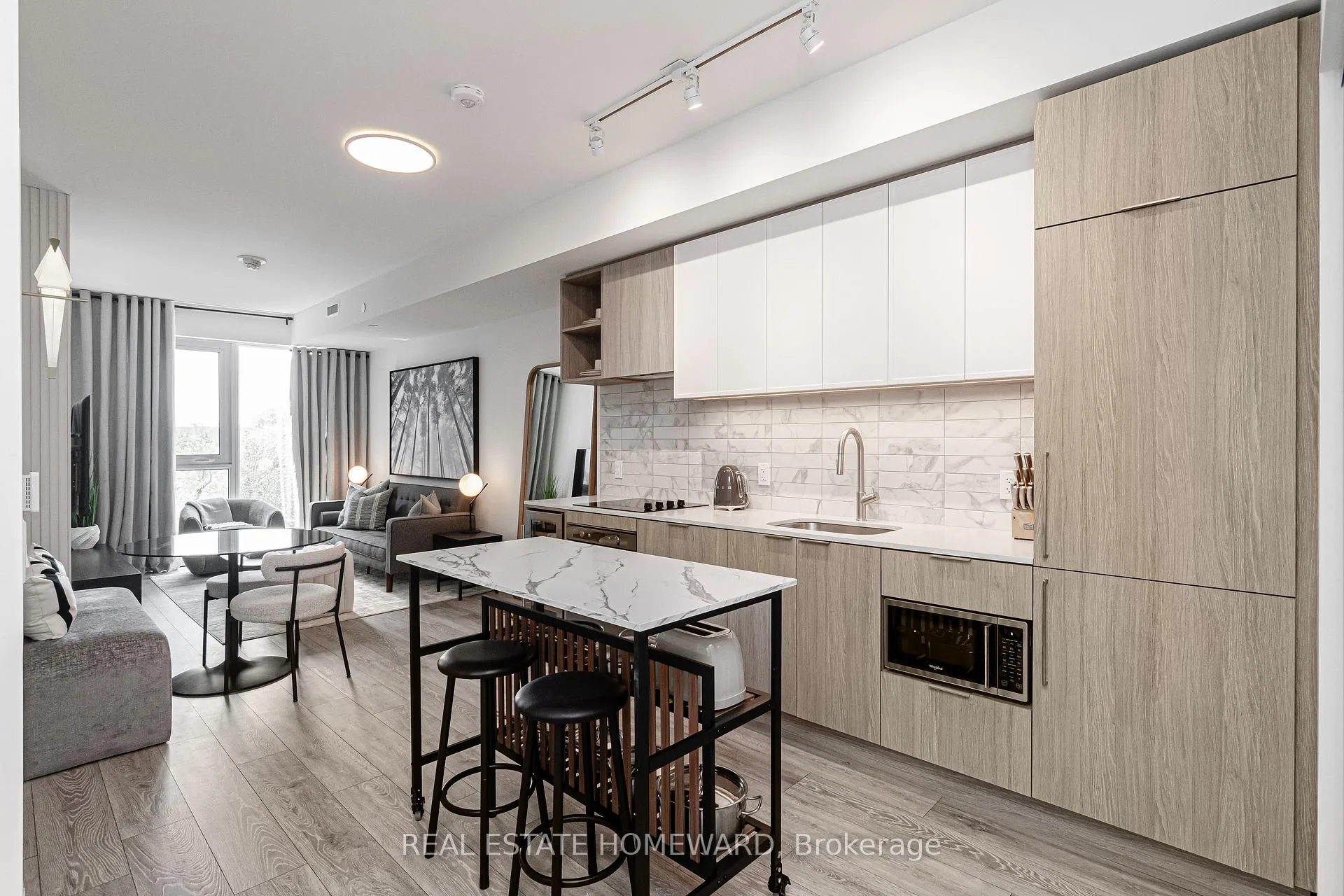 Photo 8 of Unit 502, 2020 Bathurst Street, Toronto, Humewood-Cedarvale — HOMEH
