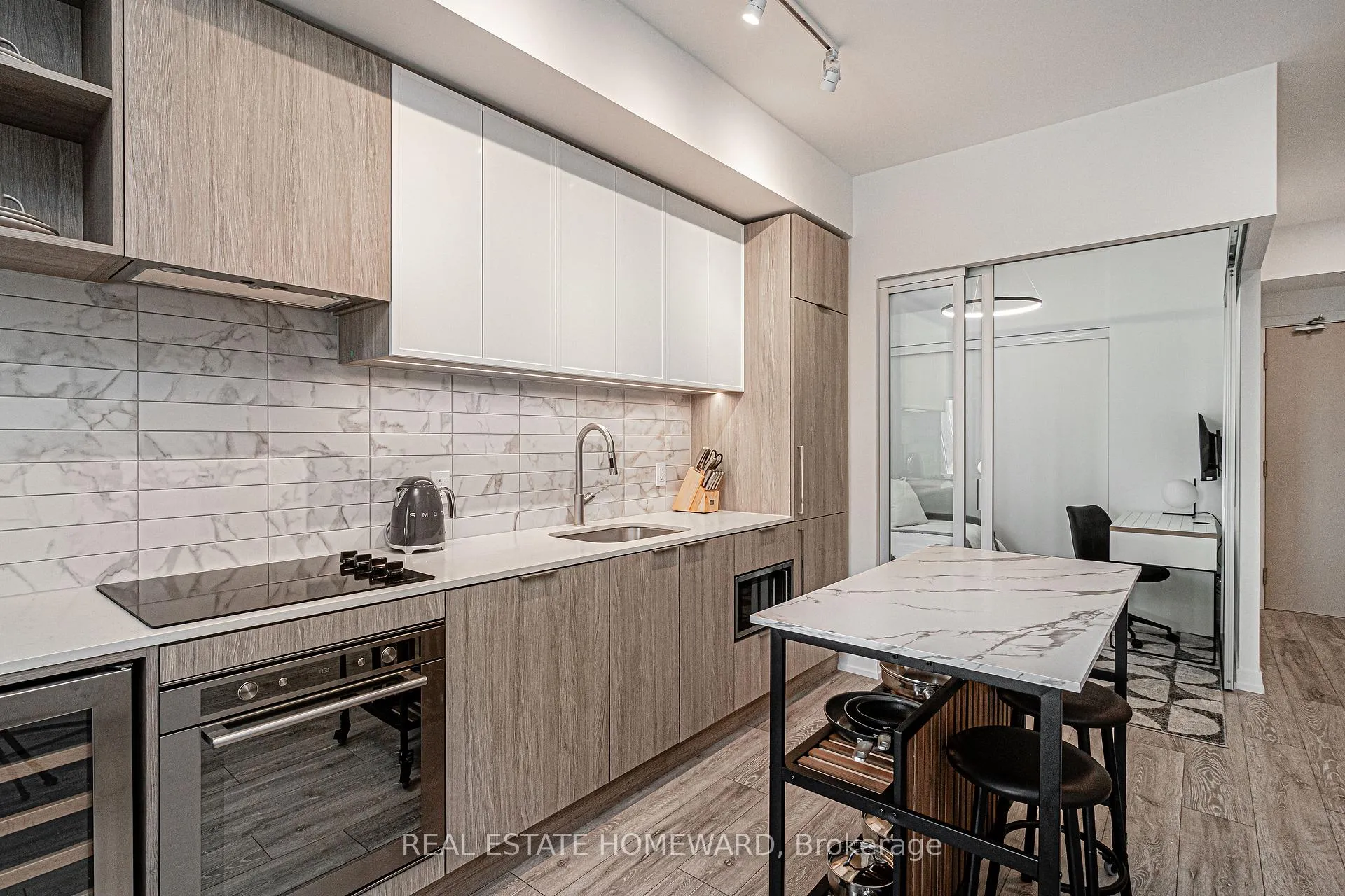 Photo 10 of Unit 502, 2020 Bathurst Street, Toronto, Humewood-Cedarvale — HOMEH