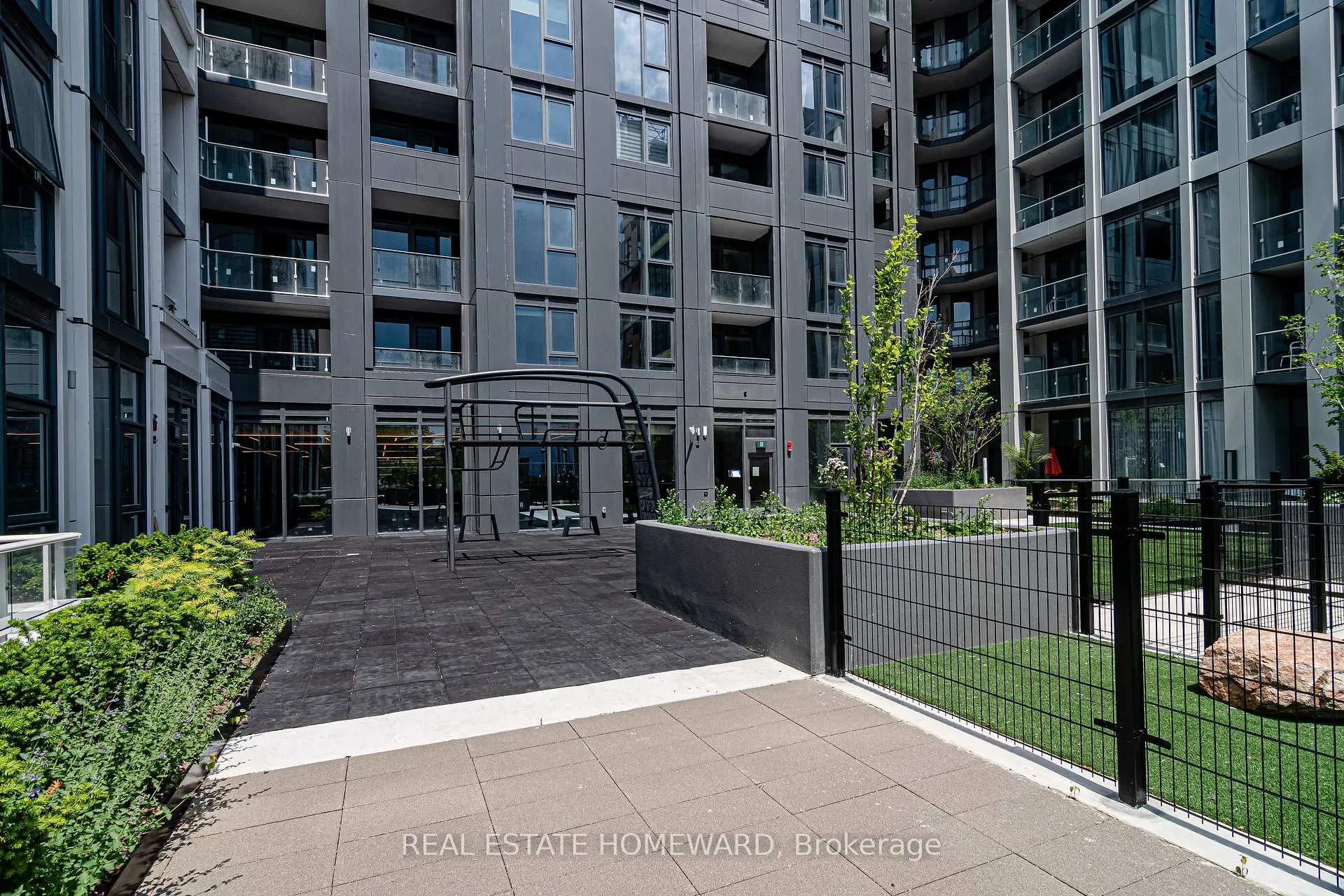 Photo 29 of Unit 502, 2020 Bathurst Street, Toronto, Humewood-Cedarvale — HOMEH