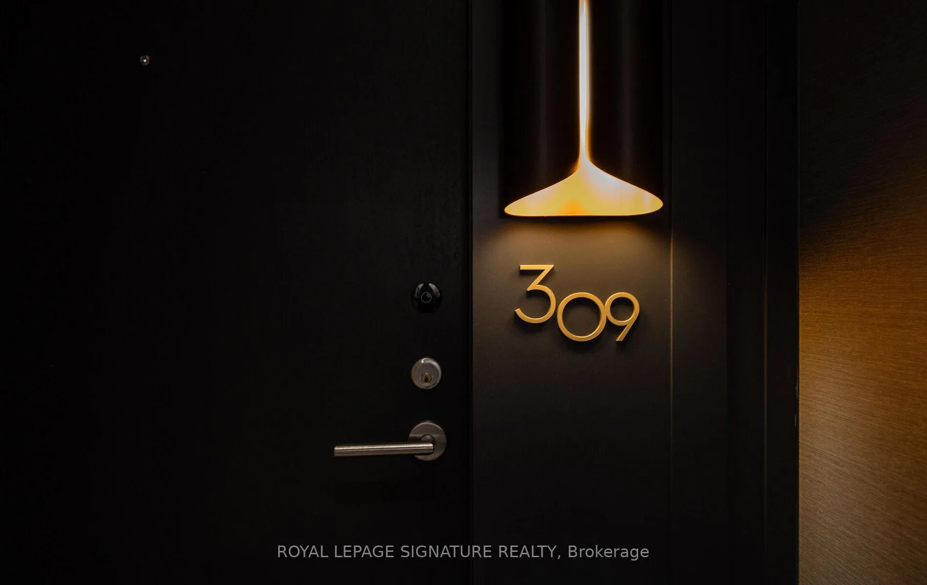 Photo 4 of Unit 309, 259 The Kingsway, Etobicoke, Edenbridge-Humber Valley — HOMEH