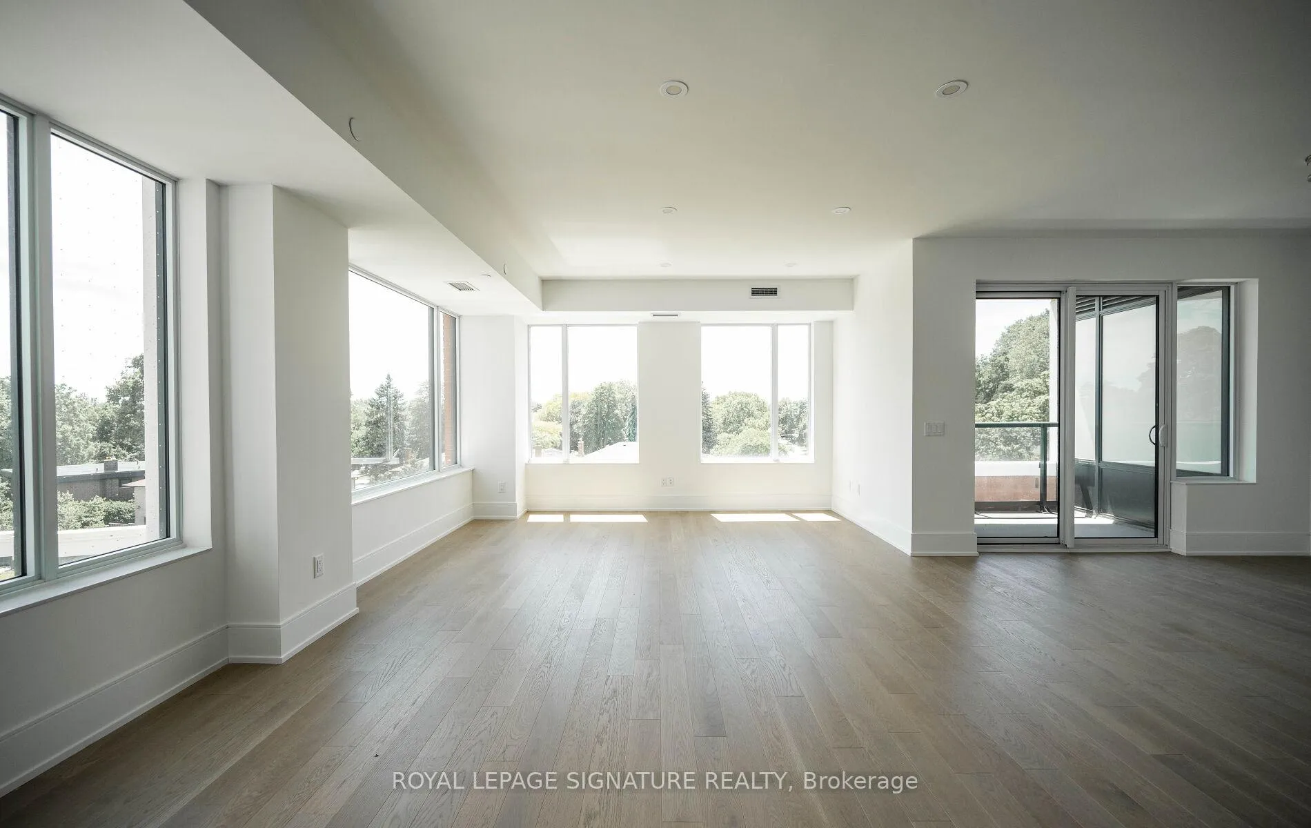 Photo 12 of Unit 309, 259 The Kingsway, Etobicoke, Edenbridge-Humber Valley — HOMEH