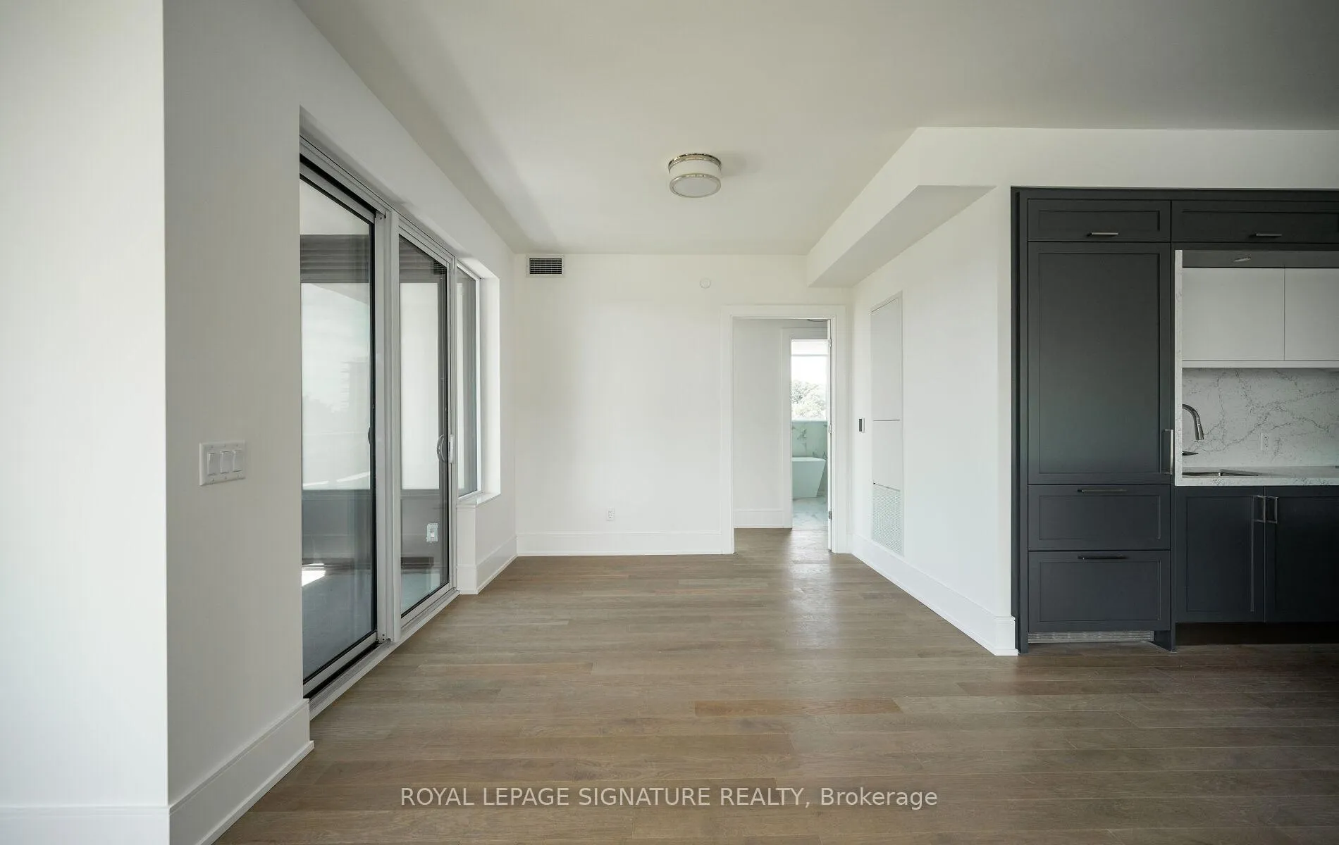 Photo 14 of Unit 309, 259 The Kingsway, Etobicoke, Edenbridge-Humber Valley — HOMEH
