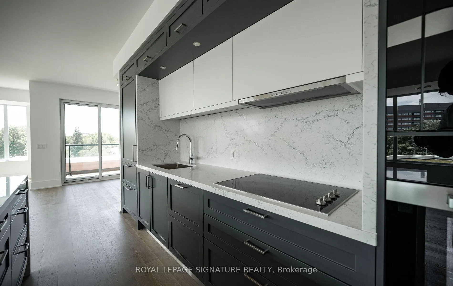 Photo 17 of Unit 309, 259 The Kingsway, Etobicoke, Edenbridge-Humber Valley — HOMEH
