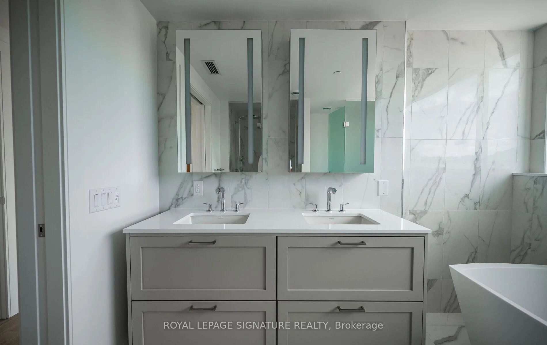 Photo 26 of Unit 309, 259 The Kingsway, Etobicoke, Edenbridge-Humber Valley — HOMEH