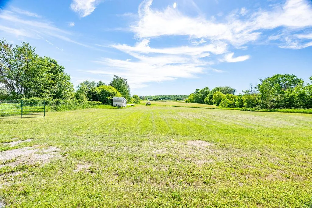 Photo 3 of 112 Cornerview Road, Whitewater Region, Whitewater Region — HOMEH