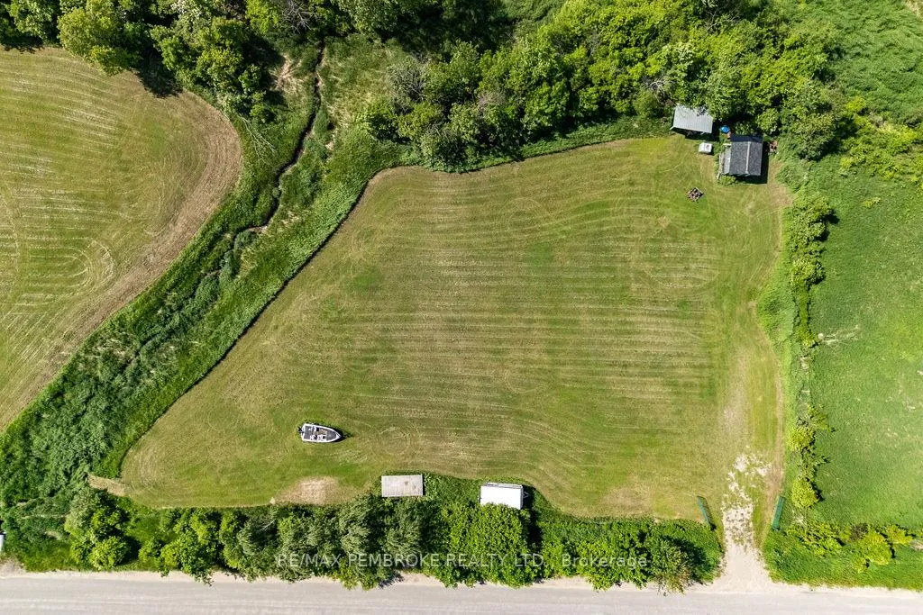 Photo 7 of 112 Cornerview Road, Whitewater Region, Whitewater Region — HOMEH