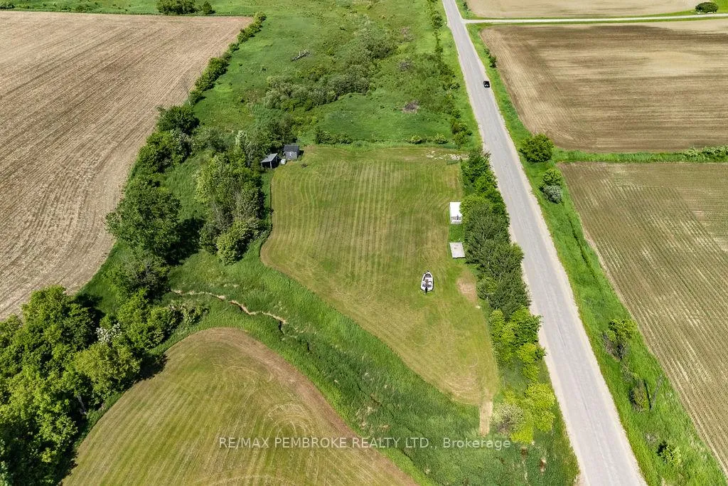 Photo 11 of 112 Cornerview Road, Whitewater Region, Whitewater Region — HOMEH