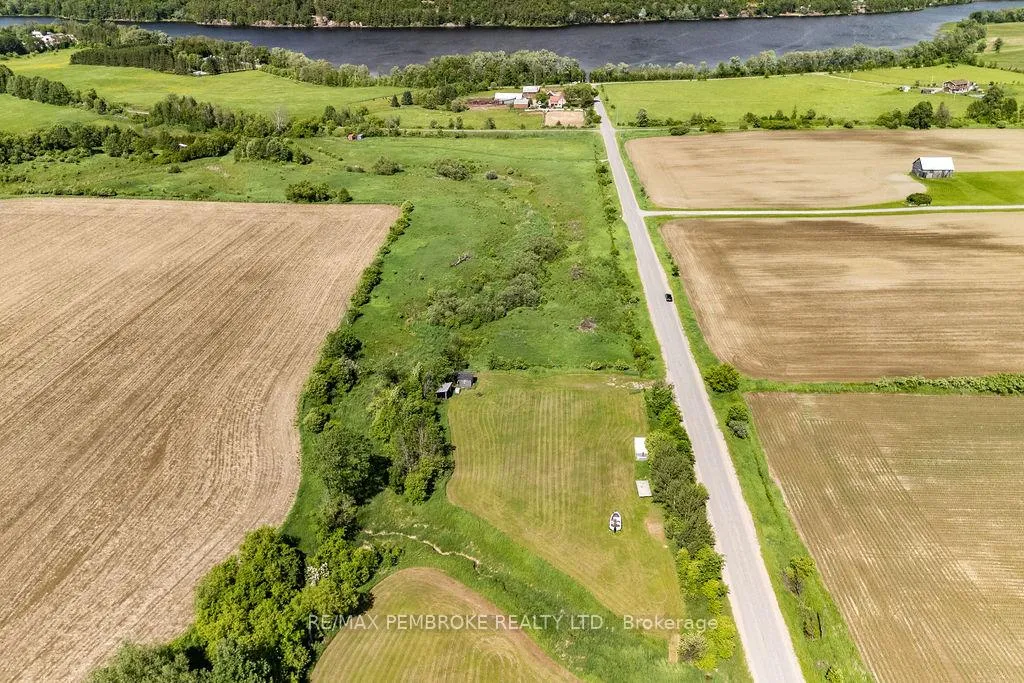 Photo 13 of 112 Cornerview Road, Whitewater Region, Whitewater Region — HOMEH
