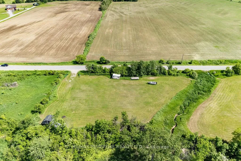 Photo 16 of 112 Cornerview Road, Whitewater Region, Whitewater Region — HOMEH