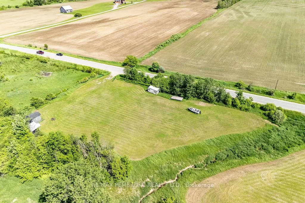 Photo 17 of 112 Cornerview Road, Whitewater Region, Whitewater Region — HOMEH
