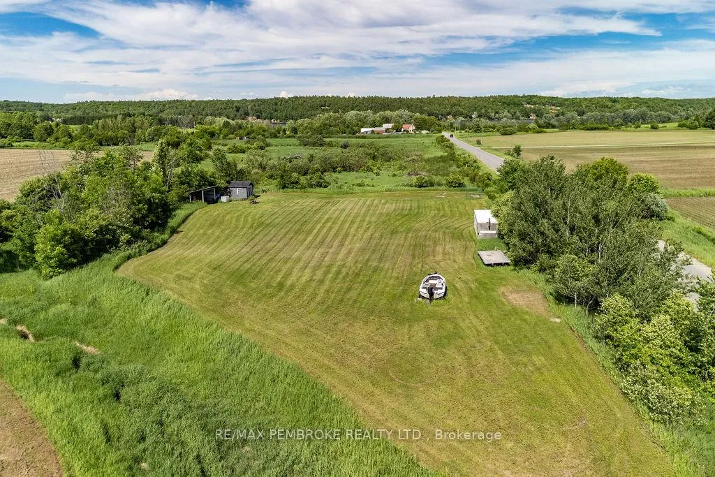 Photo 19 of 112 Cornerview Road, Whitewater Region, Whitewater Region — HOMEH