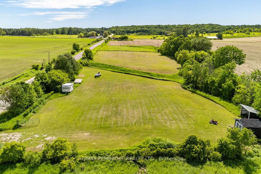 Photo 20 of 112 Cornerview Road, Whitewater Region, Whitewater Region — HOMEH