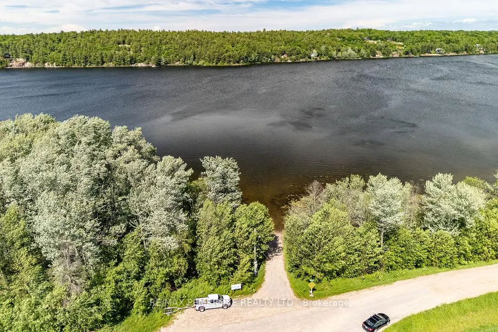 Photo 25 of 112 Cornerview Road, Whitewater Region, Whitewater Region — HOMEH