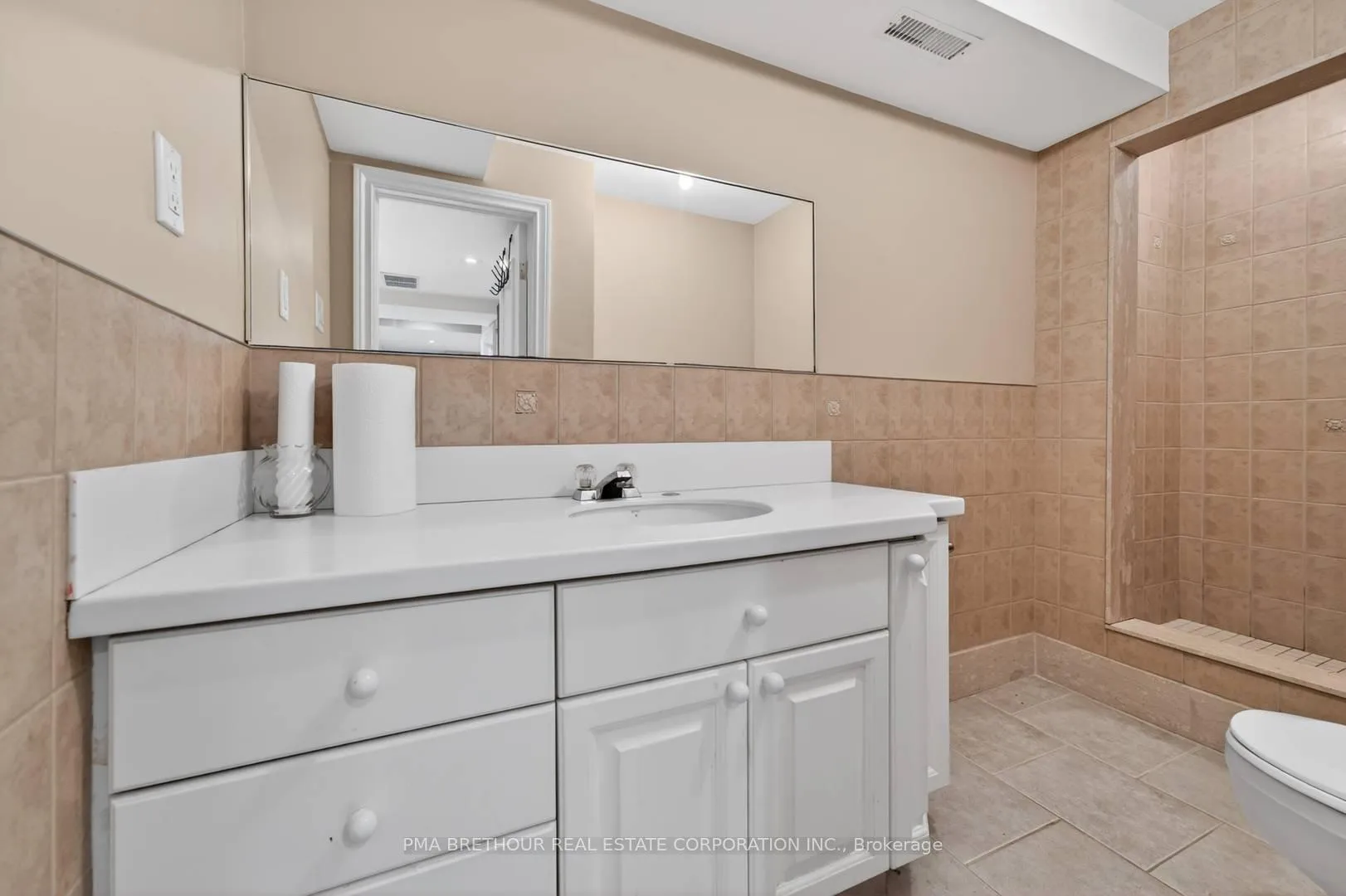 Photo 22 of 50 Patna Crescent, Vaughan, Maple — HOMEH