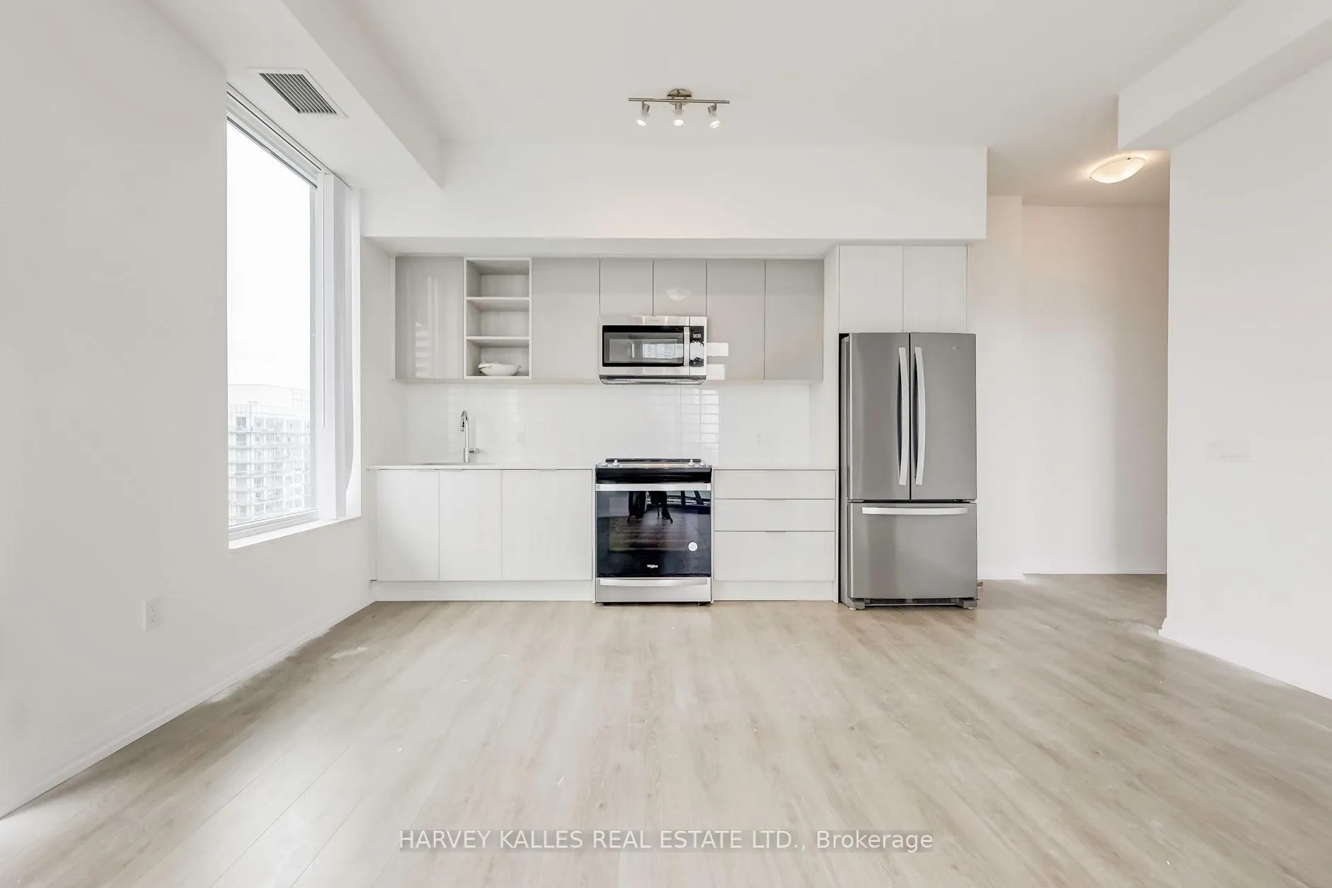 Photo 5 of Unit PH17, 50 Dunfield Avenue, Toronto, Mount Pleasant West — HOMEH