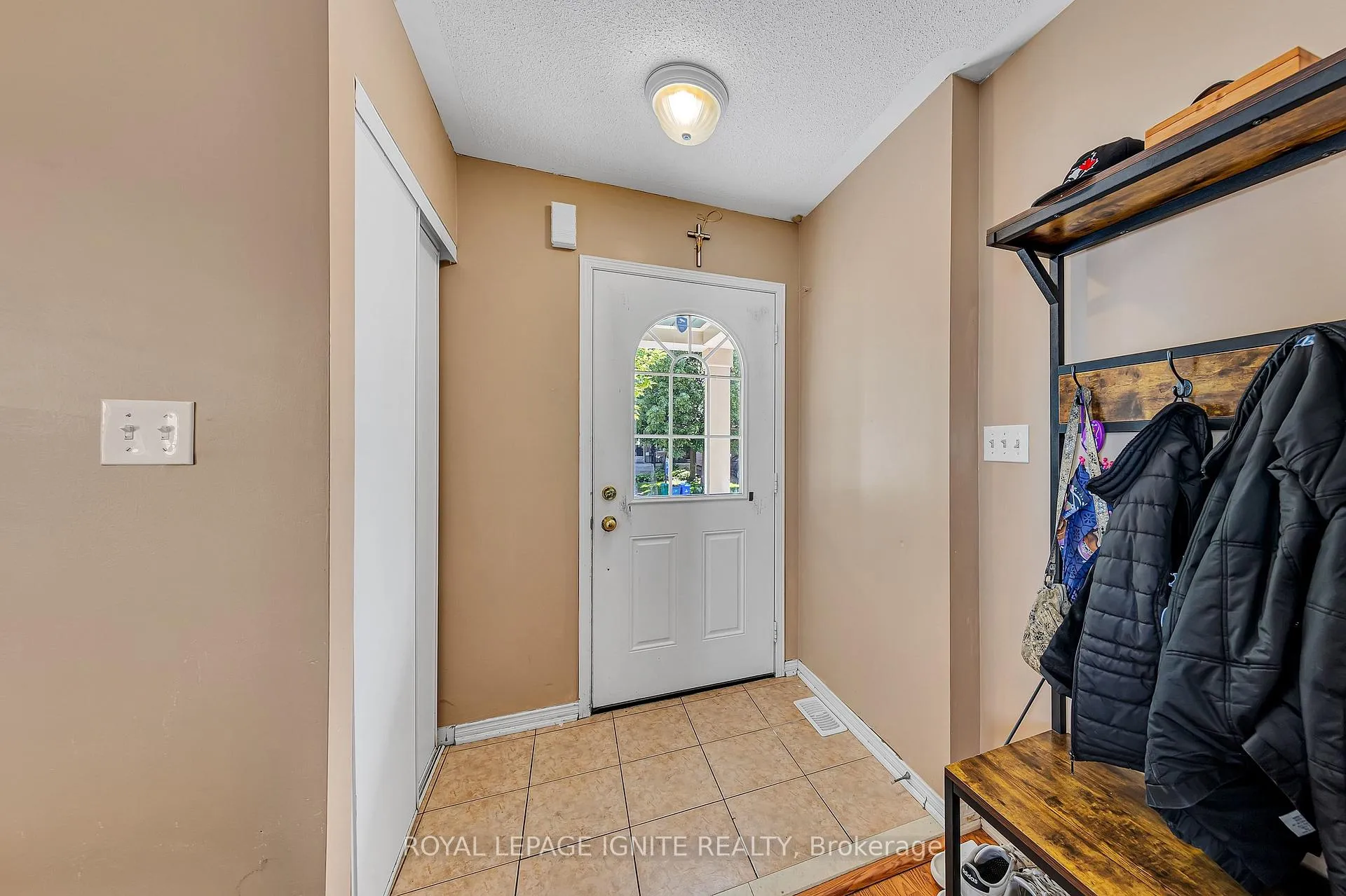 Photo 9 of 2395 Winlord Place, Oshawa, Windfields — HOMEH